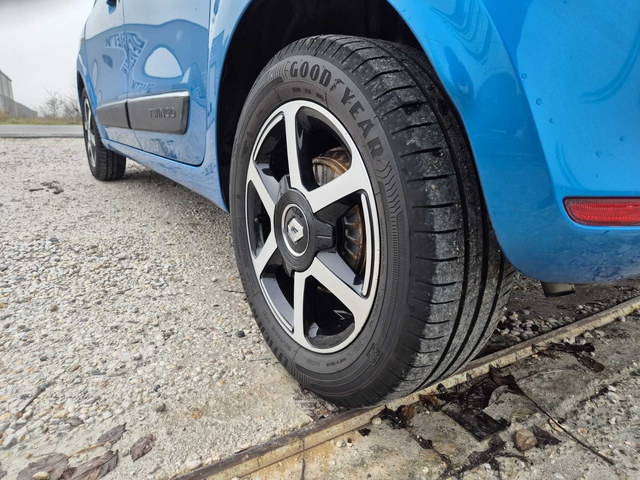 Renault Twingo 900i - автомобили, коли, обяви за нови и употребявани 10