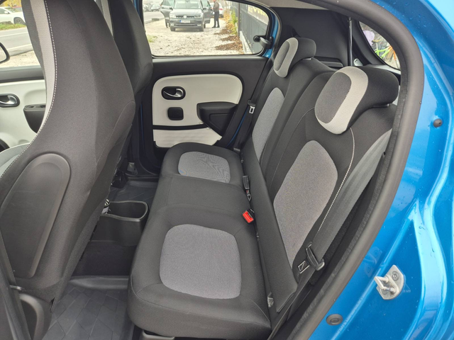 Renault Twingo 900i - автомобили, коли, обяви за нови и употребявани 23