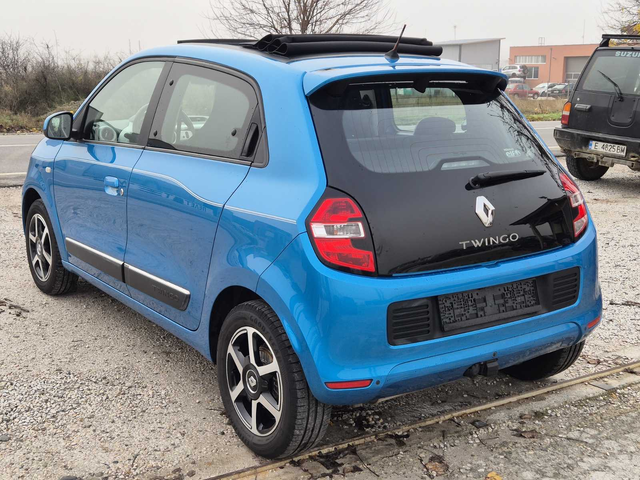 Renault Twingo 900i - автомобили, коли, обяви за нови и употребявани 3