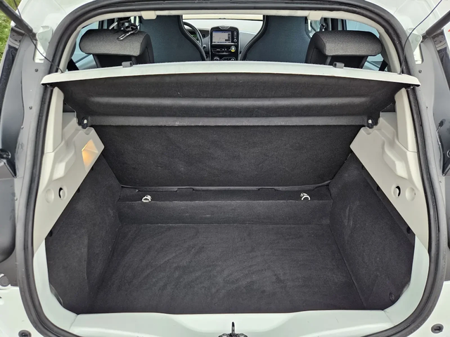 Renault Zoe 53.000km= НАВИГАЦИЯ= КАМЕРА= KEYLESS - автомобили, коли, обяви за нови и употребявани 9