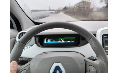 Renault Zoe 22kWh 58ps - автомобили, коли, обяви за нови и употребявани 12