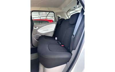 Renault Zoe - автомобили, коли, обяви за нови и употребявани 10