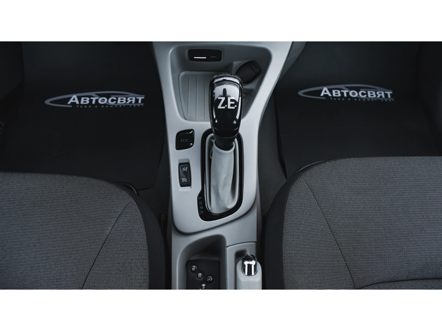 Renault Zoe Evolution R240 - автомобили, коли, обяви за нови и употребявани 13