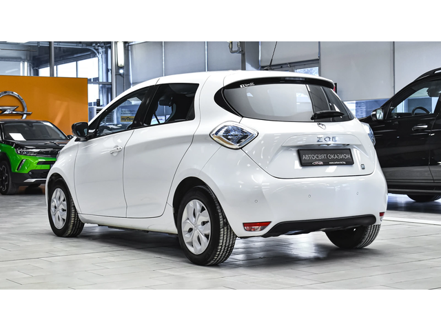 Renault Zoe Evolution R240 - автомобили, коли, обяви за нови и употребявани 6