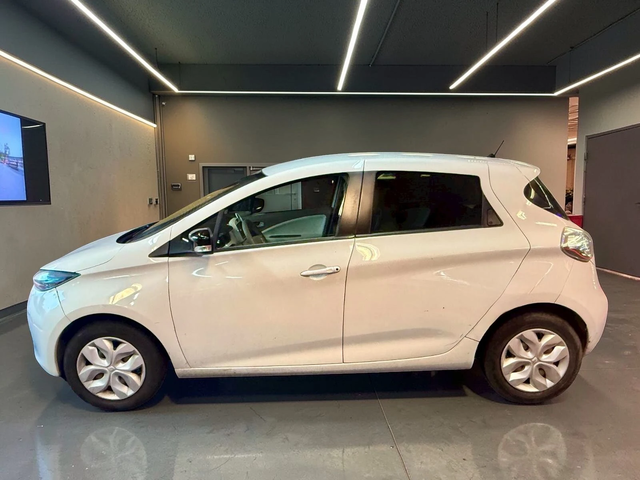 Renault Zoe 44KW* Zero Emissions* Лизинг - автомобили, коли, обяви за нови и употребявани 2