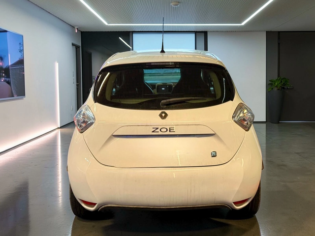 Renault Zoe 44KW* Zero Emissions* Лизинг - автомобили, коли, обяви за нови и употребявани 4