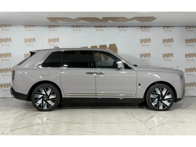 Rolls-Royce Cullinan Series II Facelift* Tempest Grey+ Turchese - автомобили, коли, обяви за нови и употребявани 1