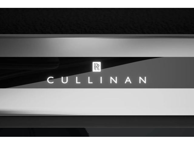 Rolls-Royce Cullinan FACELIFT* BESPOKE - автомобили, коли, обяви за нови и употребявани 7