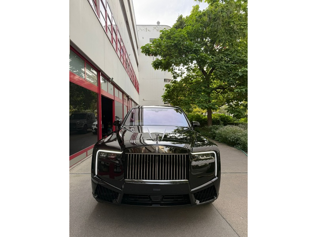 Rolls-Royce Cullinan
Series Cullinan
Series II Black Badge - автомобили, коли, обяви за нови и употребявани 0