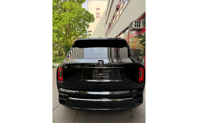 rolls-royce-cullinan-series-cullinan-series-ii-black-badge - 4