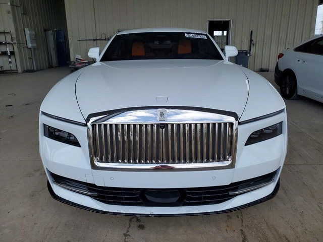 Rolls-Royce Spectre - автомобили, коли, обяви за нови и употребявани 4