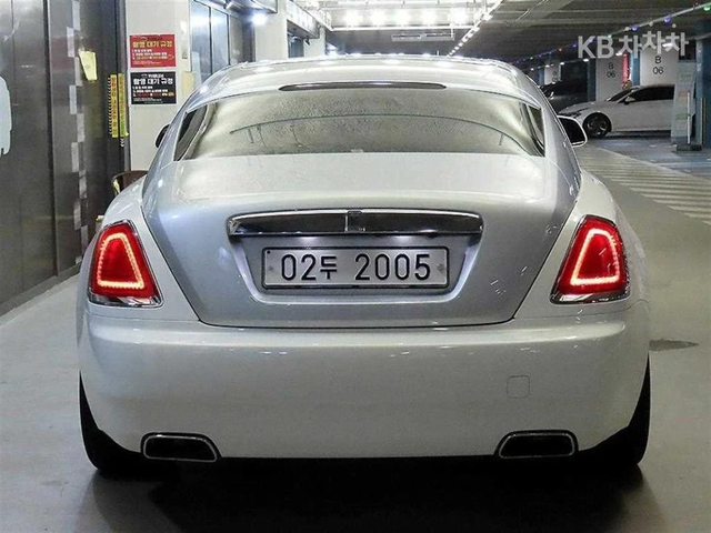 Rolls-Royce Wraith 6.6 V12 ФИНАНСИРАНЕ - автомобили, коли, обяви за нови и употребявани 4