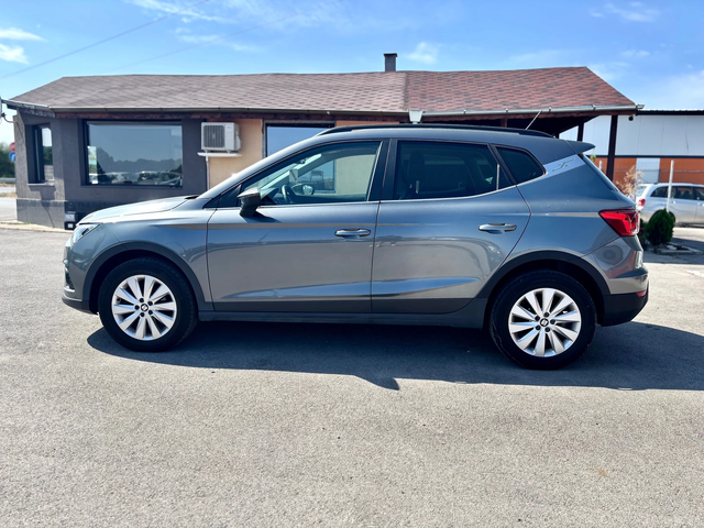 Seat Arona 1.0 - автомобили, коли, обяви за нови и употребявани 4