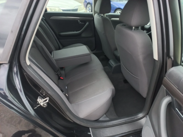 Seat Exeo 2, 0 tdi - автомобили, коли, обяви за нови и употребявани 12