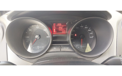 Seat Ibiza 1.2 дизел  N1 - автомобили, коли, обяви за нови и употребявани 8