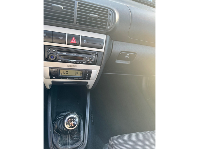 Seat Leon 1.4i - автомобили, коли, обяви за нови и употребявани 13