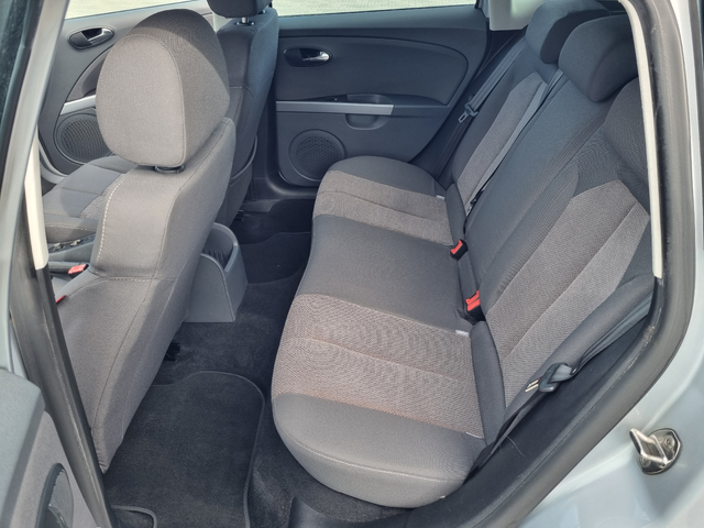 Seat Leon 1.6i-102кс ГАЗ 2010г. - автомобили, коли, обяви за нови и употребявани 11