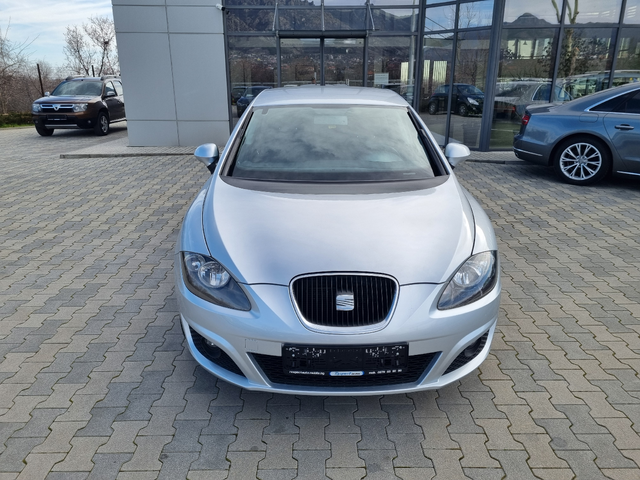Seat Leon 1.6i-102кс ГАЗ 2010г. - автомобили, коли, обяви за нови и употребявани 1