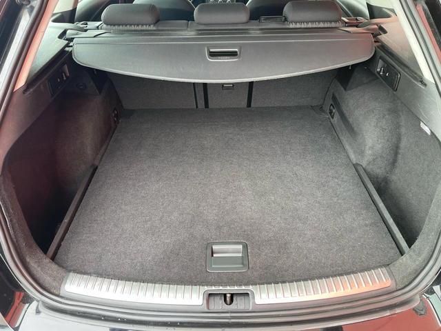 Seat Leon 2.0 TDI-LED MATRIX-НАВИГАЦИЯ - автомобили, коли, обяви за нови и употребявани 10