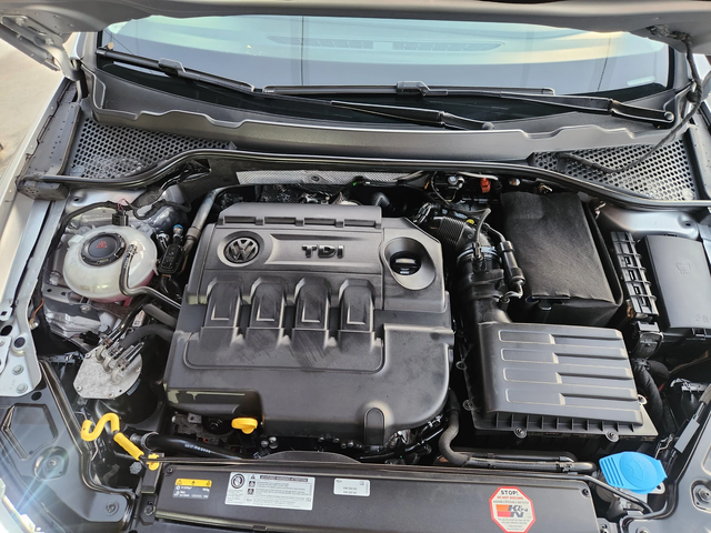 Seat Leon FR-2.0TDI-150к.с ЕURO 6 4х4-НАВИГАЦИЯ-ШВЕЙЦАРИЯ - автомобили, коли, обяви за нови и употребявани 16