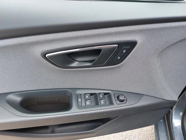 Seat Leon 1, 4i - автомобили, коли, обяви за нови и употребявани 12