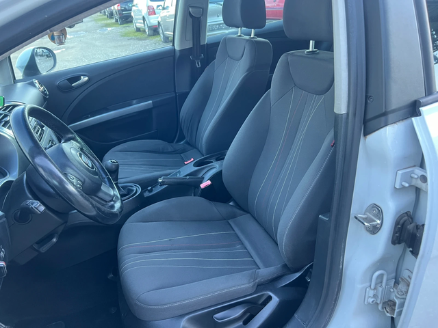 Seat Leon Facelift 1.6TDI- 105к.с./ Навигация/ Euro 5A - автомобили, коли, обяви за нови и употребявани 10