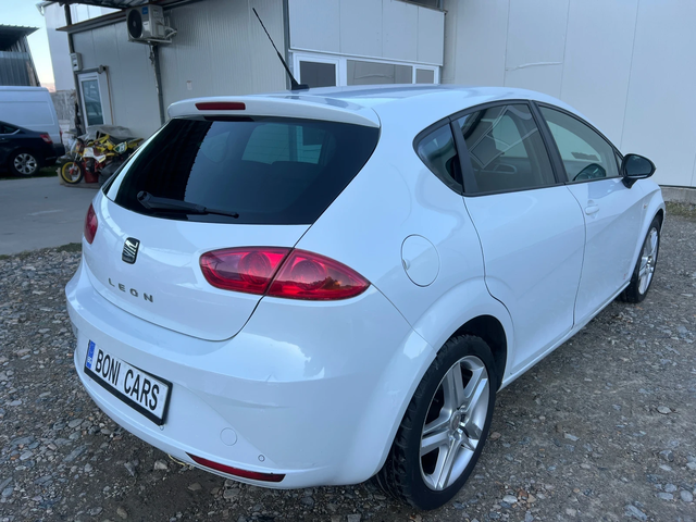 Seat Leon Facelift 1.6TDI- 105к.с./ Навигация/ Euro 5A - автомобили, коли, обяви за нови и употребявани 4