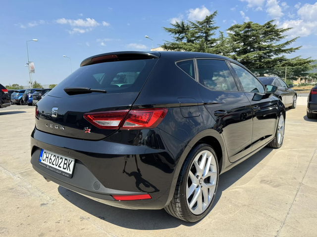 Seat Leon 2.0* 150ps* 6ск* FR* LED* ПАРКТ* АВТОПИЛОТ - автомобили, коли, обяви за нови и употребявани 4