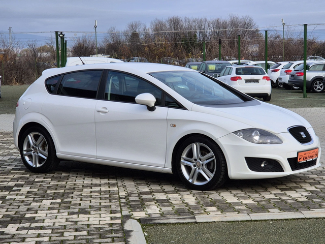 Seat Leon 1.6TDI 105к.с. - автомобили, коли, обяви за нови и употребявани 5