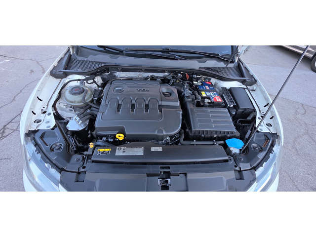 Seat Leon 1.6TDI 115k.c ITALIA EURO 6B - автомобили, коли, обяви за нови и употребявани 15