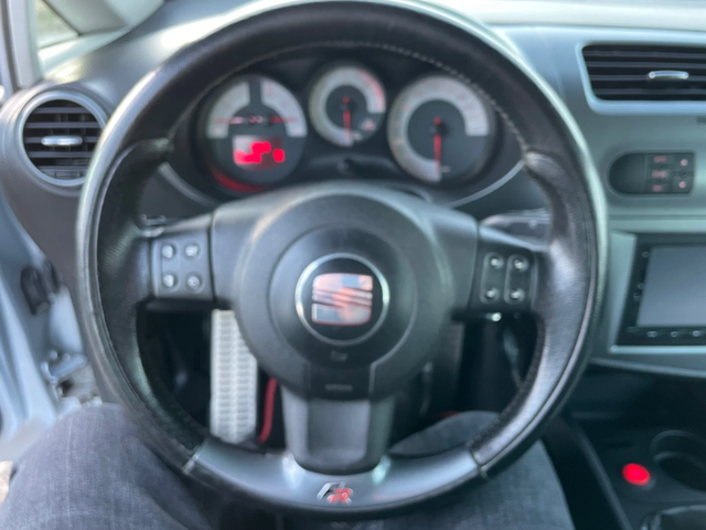 Seat Leon FR-2.0TDI-200k.s-NAVI-ITALIA - автомобили, коли, обяви за нови и употребявани 14