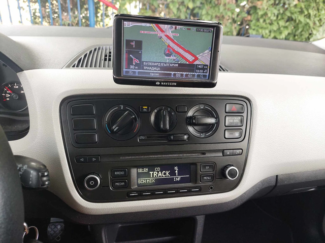 Seat Mii 1, 0i 60ps NAVI - автомобили, коли, обяви за нови и употребявани 8