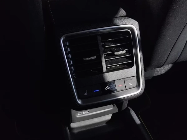 Skoda Elroq RS iV Matrix DISTR 360* Winter Pack+ HUD Massage - автомобили, коли, обяви за нови и употребявани 12
