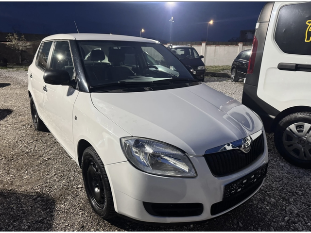 Skoda Fabia 1.2i - автомобили, коли, обяви за нови и употребявани 0