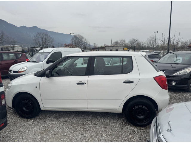 Skoda Fabia 1.2i - автомобили, коли, обяви за нови и употребявани 2