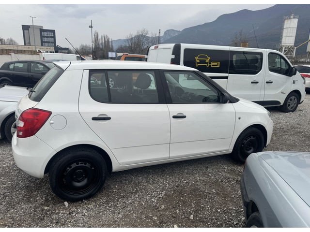 Skoda Fabia 1.2i - автомобили, коли, обяви за нови и употребявани 6
