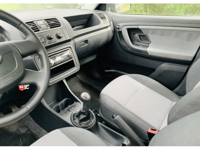 Skoda Fabia 1.4 d - автомобили, коли, обяви за нови и употребявани 8