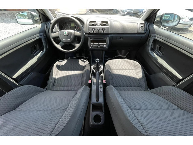 Skoda Fabia 1.6TDI 75HP - автомобили, коли, обяви за нови и употребявани 9