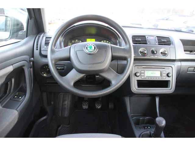 Skoda Fabia 1.2 i  НОВ ВНОС ГЕРМАНИЯ - автомобили, коли, обяви за нови и употребявани 12