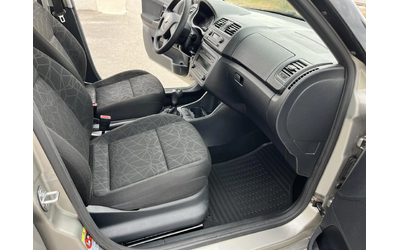 Skoda Fabia 1.6TDI 90кс COMMON RAIL EURO 5 КЛИМАТРОНИК - автомобили, коли, обяви за нови и употребявани 10