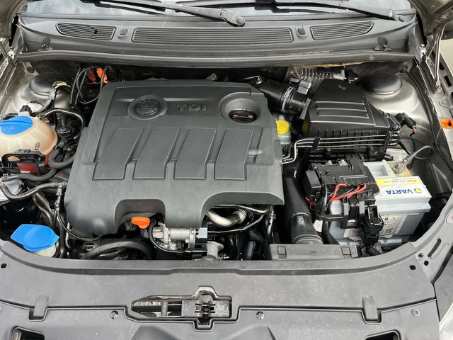 Skoda Fabia 1.6TDI 90кс COMMON RAIL EURO 5 КЛИМАТРОНИК - автомобили, коли, обяви за нови и употребявани 14