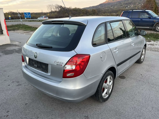 Skoda Fabia 1.2I 69кс. 72 000км EURO 4 КЛИМАТИК - автомобили, коли, обяви за нови и употребявани 3