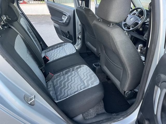 Skoda Fabia 1.2I 69кс. 72 000км EURO 4 КЛИМАТИК - автомобили, коли, обяви за нови и употребявани 9