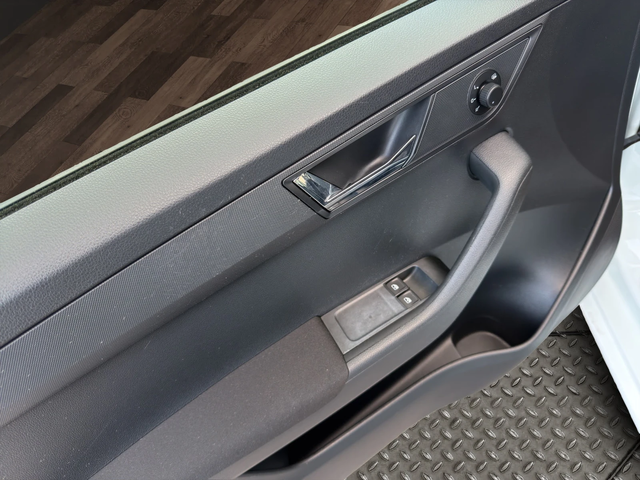 Skoda Fabia 1.4TDI DSG BICOLOR AMBITION - автомобили, коли, обяви за нови и употребявани 5