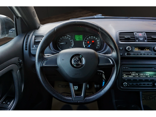 Skoda Fabia 1.6TDI BICOLOR MONTE CARLO - автомобили, коли, обяви за нови и употребявани 7