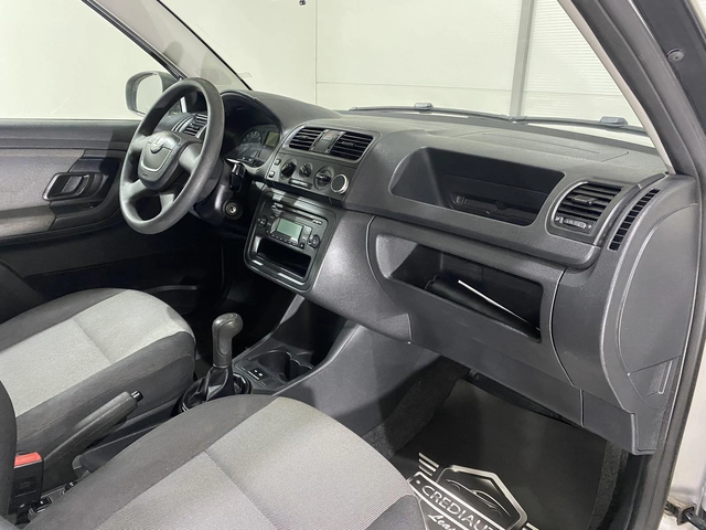 Skoda Fabia 1.6D - автомобили, коли, обяви за нови и употребявани 8