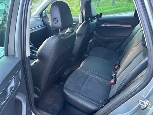 Skoda Karoq 2.0-TDI Style 4x4/Keyless/LED/ОБСЛУЖЕНА! - автомобили, коли, обяви за нови и употребявани 12