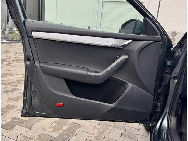 Skoda Octavia 1.4TFSi Bifuel - автомобили, коли, обяви за нови и употребявани 11