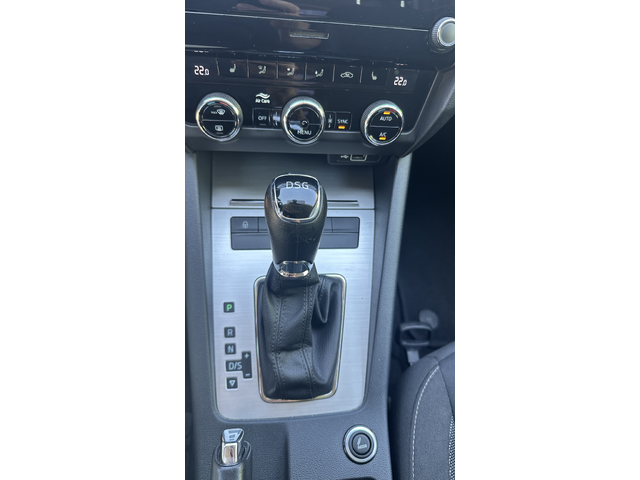 Skoda Octavia 1.5 TSI Automatic от България с ДДС - автомобили, коли, обяви за нови и употребявани 15