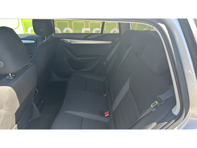 Skoda Octavia 1.5 TSI Automatic от България с ДДС - автомобили, коли, обяви за нови и употребявани 8